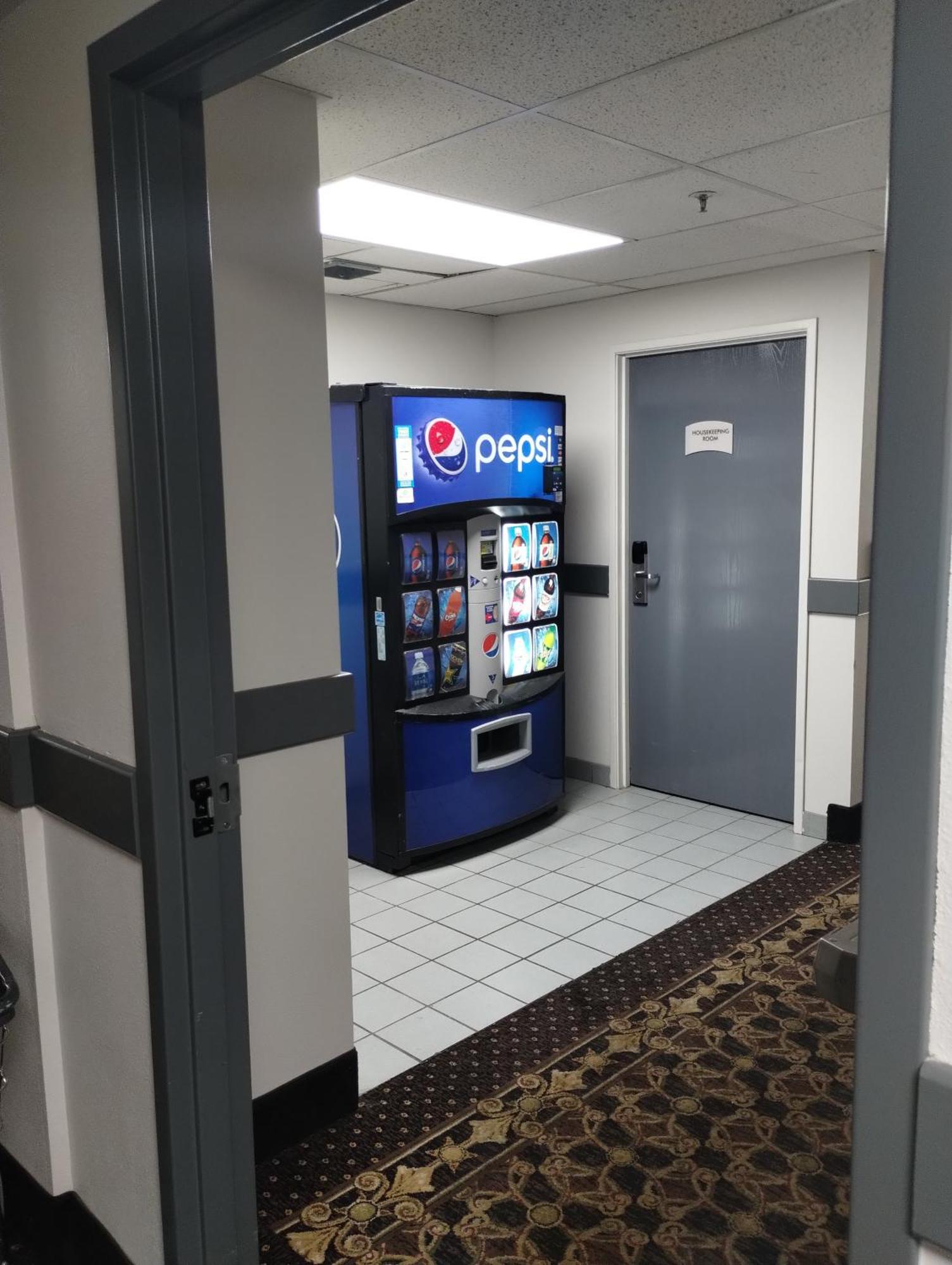 Quality Inn & Suites Уилсонвилл Экстерьер фото