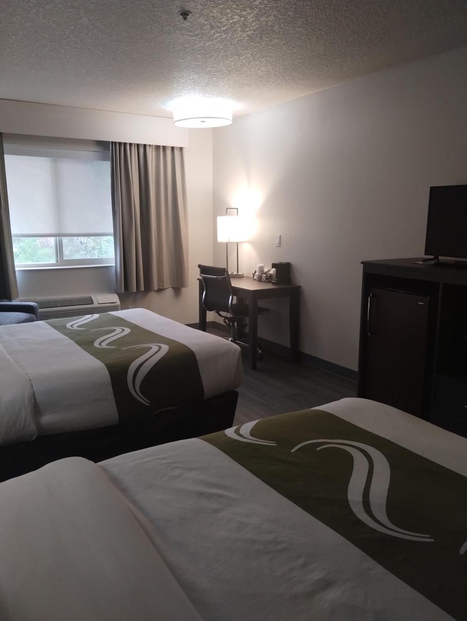 Quality Inn & Suites Уилсонвилл Экстерьер фото
