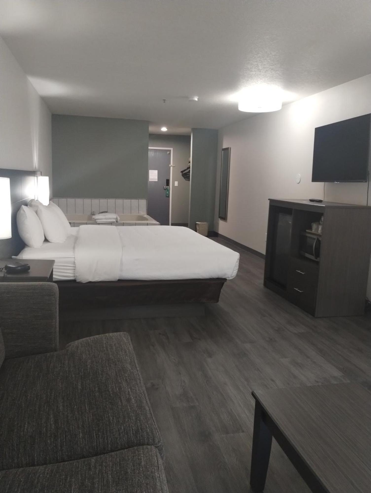 Quality Inn & Suites Уилсонвилл Экстерьер фото