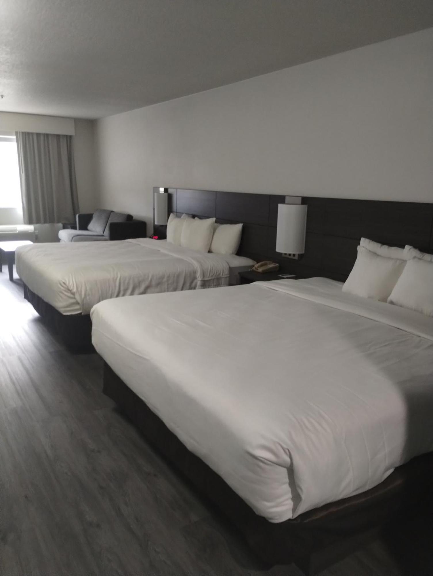 Quality Inn & Suites Уилсонвилл Экстерьер фото